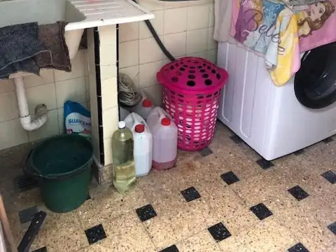 Casa 5 ambientes con 2 baños