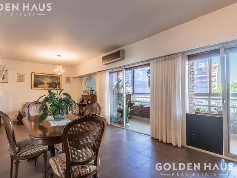 Departamento en Venta con 2 cocheras