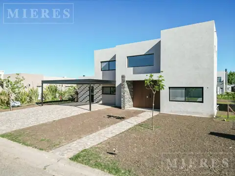 Casa a estrenar En Alquiler en el Barrio San Rafael sobre lote interno