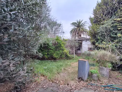Castelar — a 6 cuadras de Av. Sarmiento y 13 cuadras de la estación!