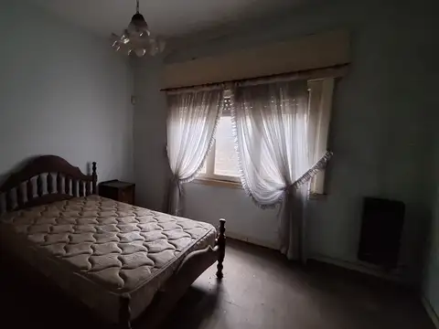 Casa en Venta en Castelar Norte, USD 99.000