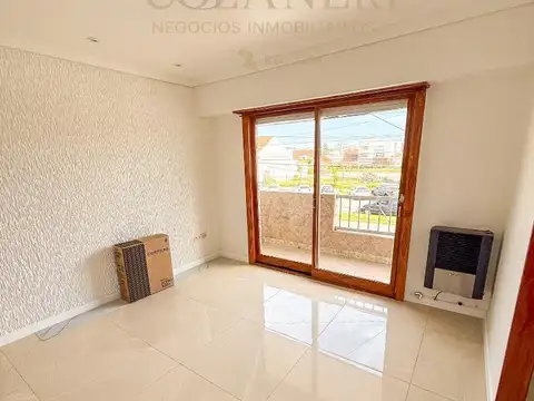 Departamento de 2 ambientes sobre Av. Constitucion