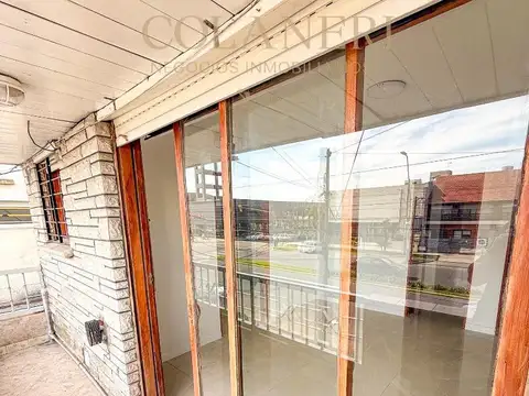 Departamento de 2 ambientes sobre Av. Constitucion