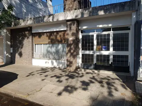 Ovidio Lagos  al 2400