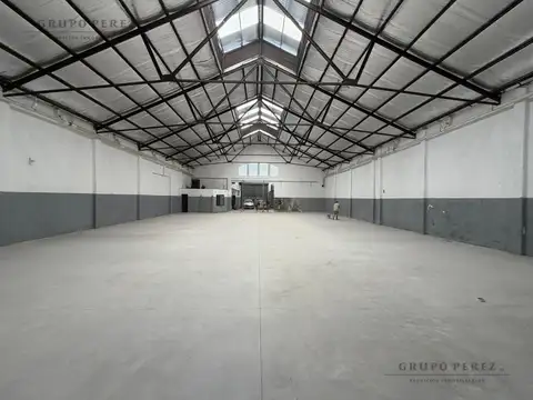 Galpón - Depósito  de  850 m2  - Nueva Pompeya - ALQUILER