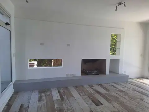 Casa minimalista muy luminosa linda y amplia