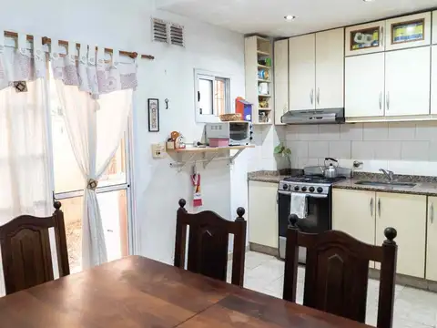 VENTA PH TRIPLEX  3 AMB+ PLAYROOM MARTIN CORONADO