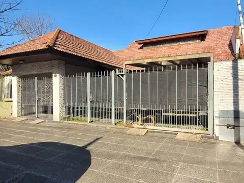 Venta Casa Lanús 3 ambientes Cochera APTO CRÉDITO
