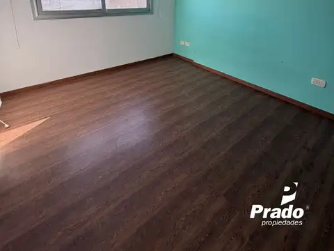 DPTO UN DORM MUY LUMINOSO CON BALCÓN