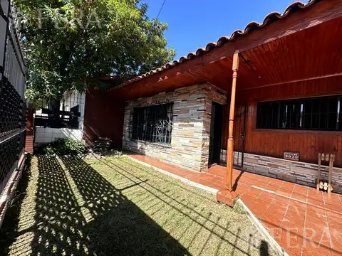 Casa 4 ambientes con 1 baño