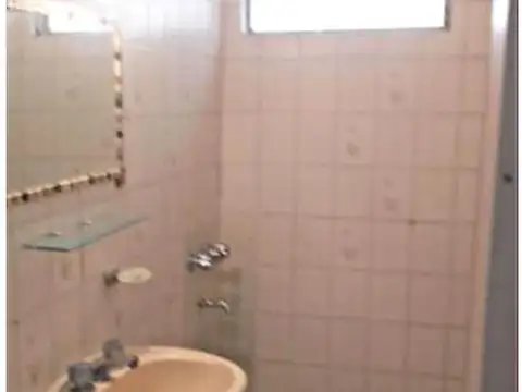 Casa 2 ambientes con 1 baño