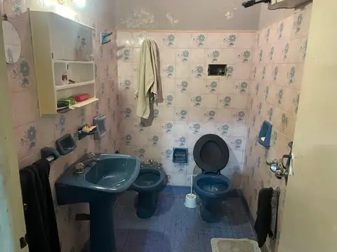 Casa 4 ambientes con 1 baño