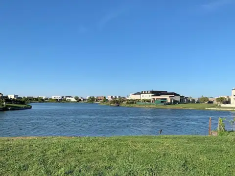 Muy buen terreno en  Barrio El Cantón 