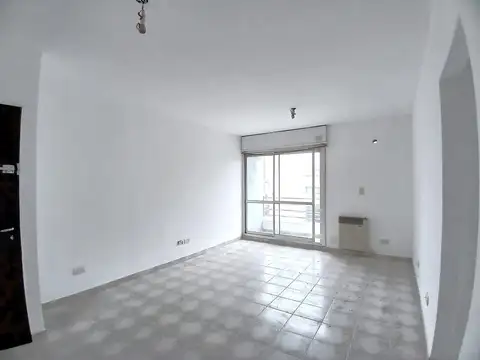 OPORTUNIDAD Departamento 3 Ambientes PISO ALTO con cochera APTO CRÉDITO,  profesional, commercial