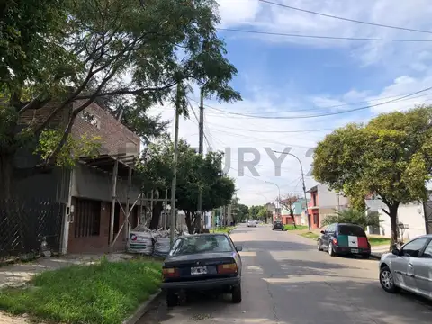 Casa 10 ambientes con 5 baños