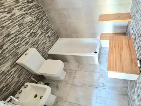 Depto Tipo Casa en Venta con 1 cocheras