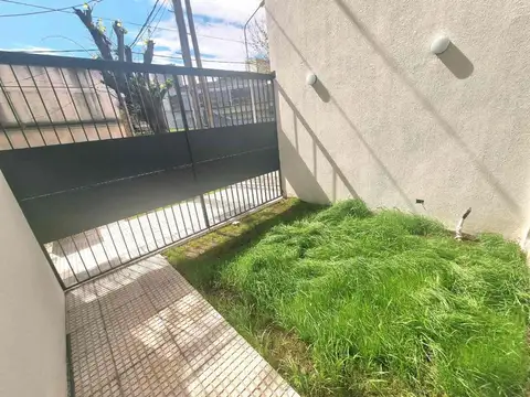 VENTA DEPARTAMENTO MONO AMB SANTOS LUGARES PATIO