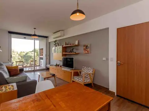 Departamento en Alquiler en Chacarita, USD 800