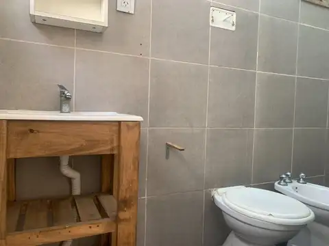 Depto Tipo Casa 4 ambientes con 2 baños