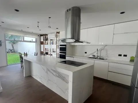 Casa en impecable estado, detalles de categoria! 