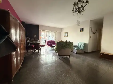 Avenida Escalada 100, Piso 4