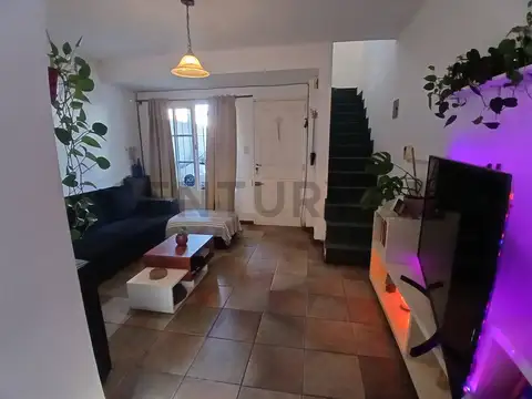 Casa Duplex en venta 3 Ambientes Villa Sarmiento Haedo