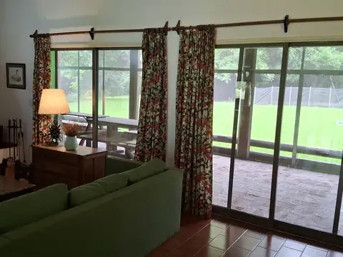 Casa 7 ambientes con 3 baños