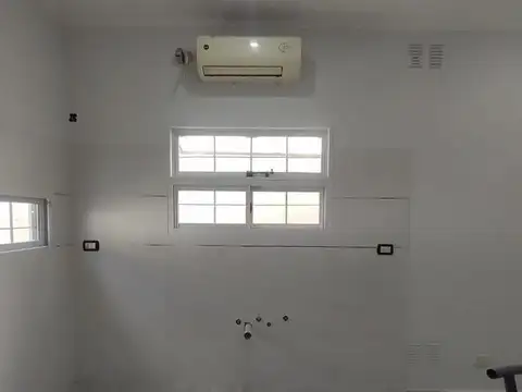 CASA EN EL QUINTO CON MUY BUENA LUMINOSIDAD