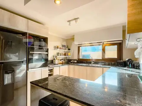 Casas de 3 Dormitorios con Quincho y Pileta