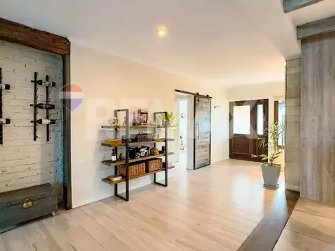 Casa 5 ambientes con 2 baños