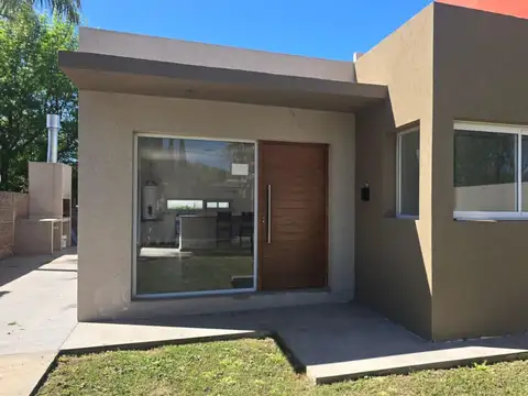 Casa en Venta con 1 cochera