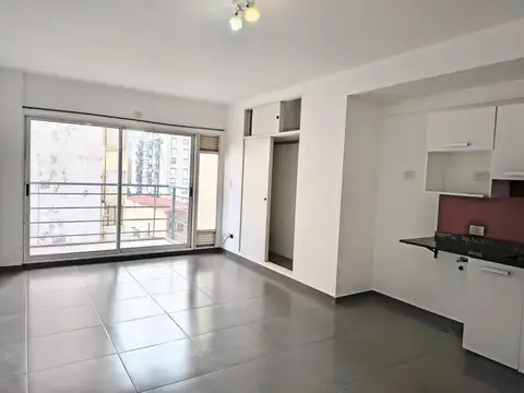 Monoambiente amplio en  Balvanera