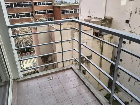 Monoambiente amplio en  Balvanera