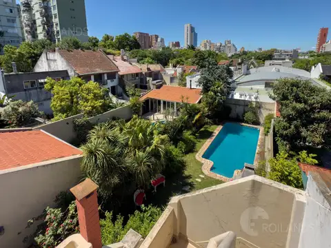 Casa en venta en Nuñez con piscina, jardin, parrilla y garage sobre lote propio