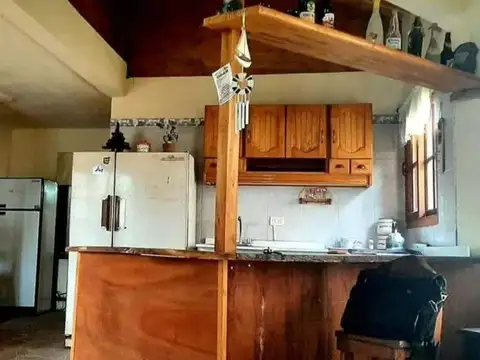 Casa 3 ambientes con 1 baño