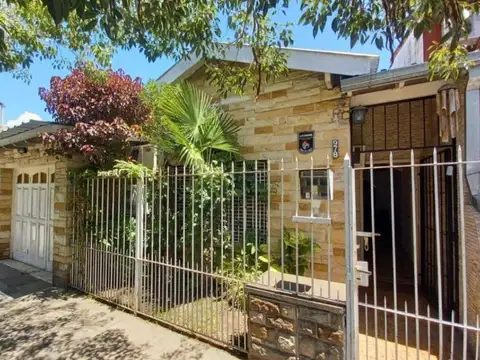 Casa 3 ambientes, Garaje, Pileta, Parrilla