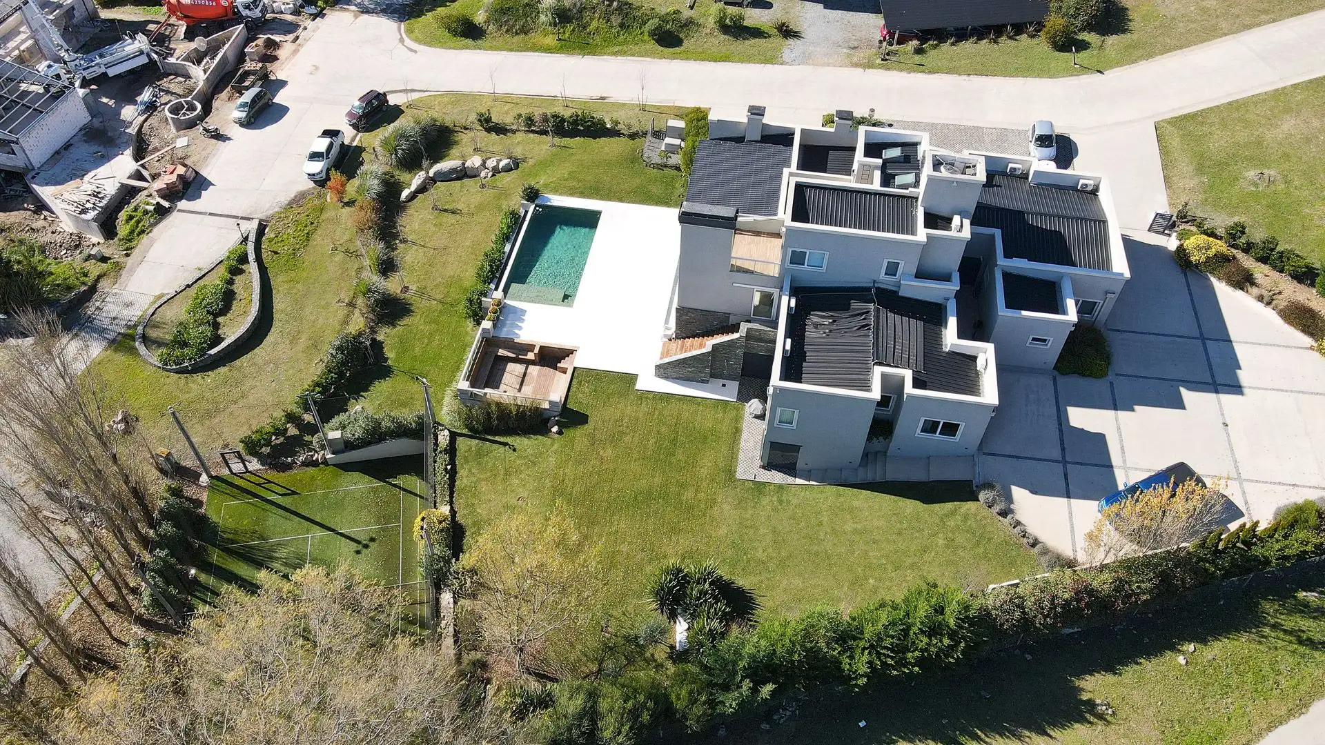 Casa 10 amb, 573m² en Barrio Serrano con piscina y quincho