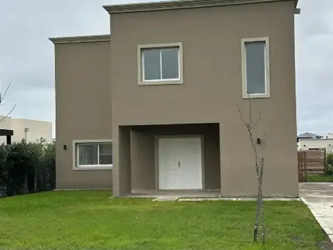 Casa en Santa Lucia, Pilar del Este