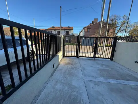 Depto Tipo Casa en Venta de 3 ambientes