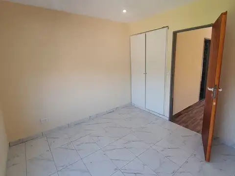 Dúplex de 3 ambientes con estacionamiento y patio | Berazategui