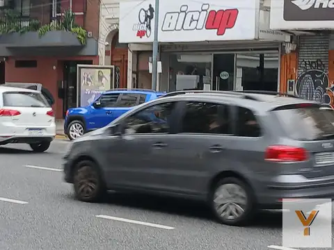 Avenida Córdoba e/ Dorrego y Concepción