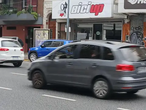 Avenida Córdoba e/ Dorrego y Concepción