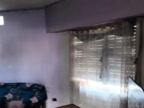 Depto Tipo Casa en Venta en Temperley, USD 65.000