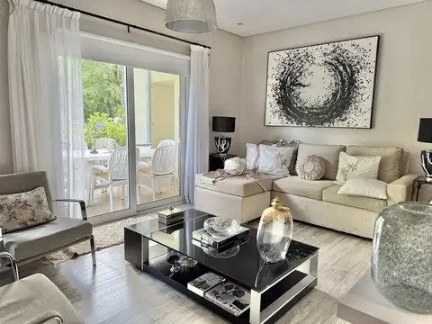 Casa en Venta en Aston Village Residence, USD 190.000