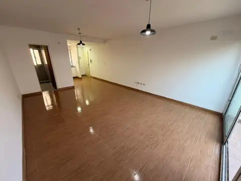Departamento en Alquiler en Republica De La Sexta, $ 330.000