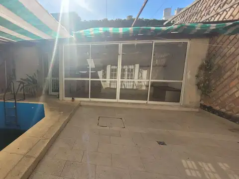 Venta Casa 4 dormitorios- La Sexta, Rosario