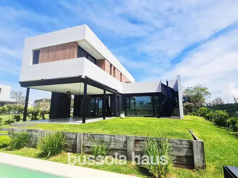 Casa en Venta en Puertos - Barrio Vistas, USD 470.000