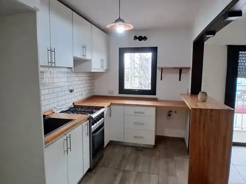 Depto Tipo Casa en Alquiler de 2 dormitorios