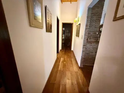 Casa en Venta con 3 cocheras