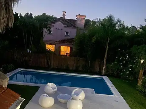 Casa en Venta - El Bosque - Campana